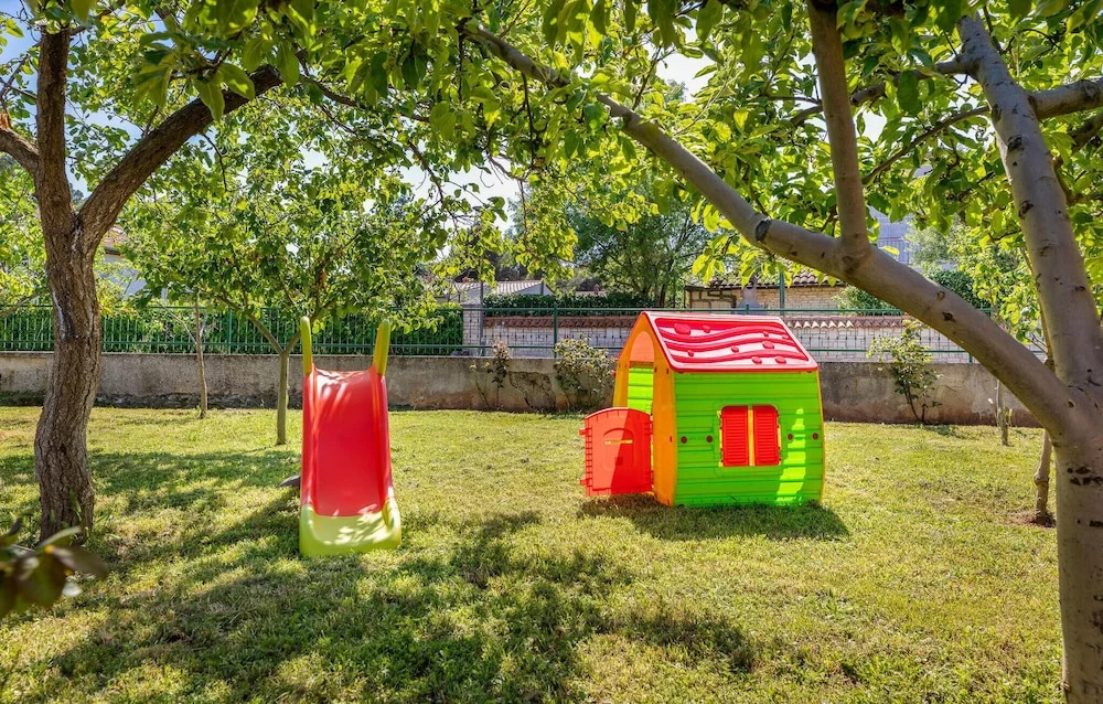 Amazing Home in Fazana With 3 Bedrooms and Wifi