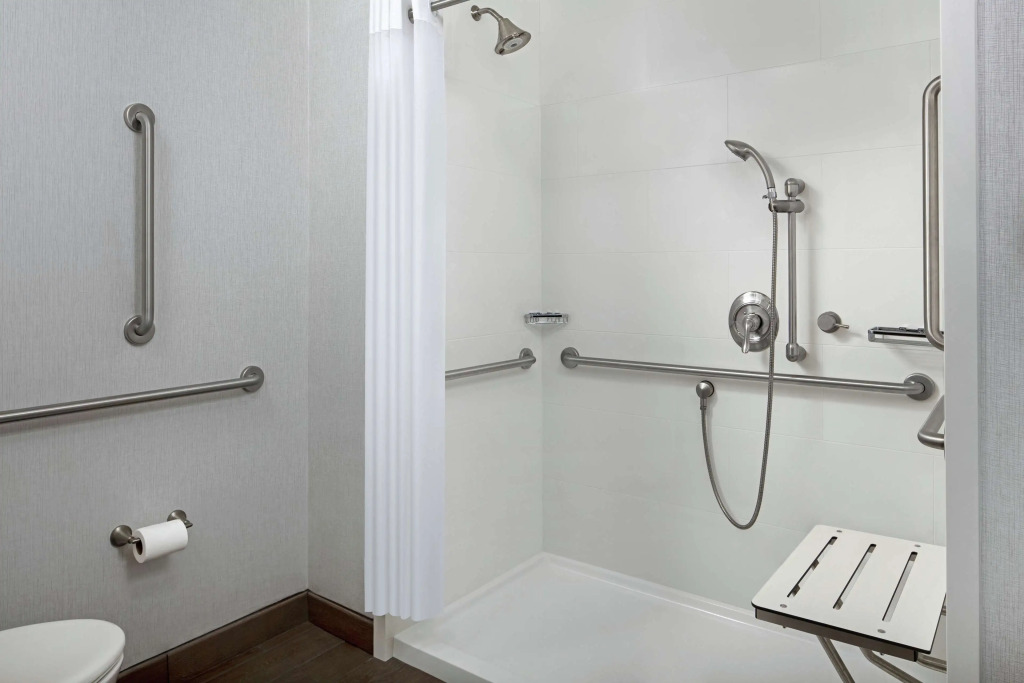 Hampton Inn & Suites Teaneck/Glenpointe