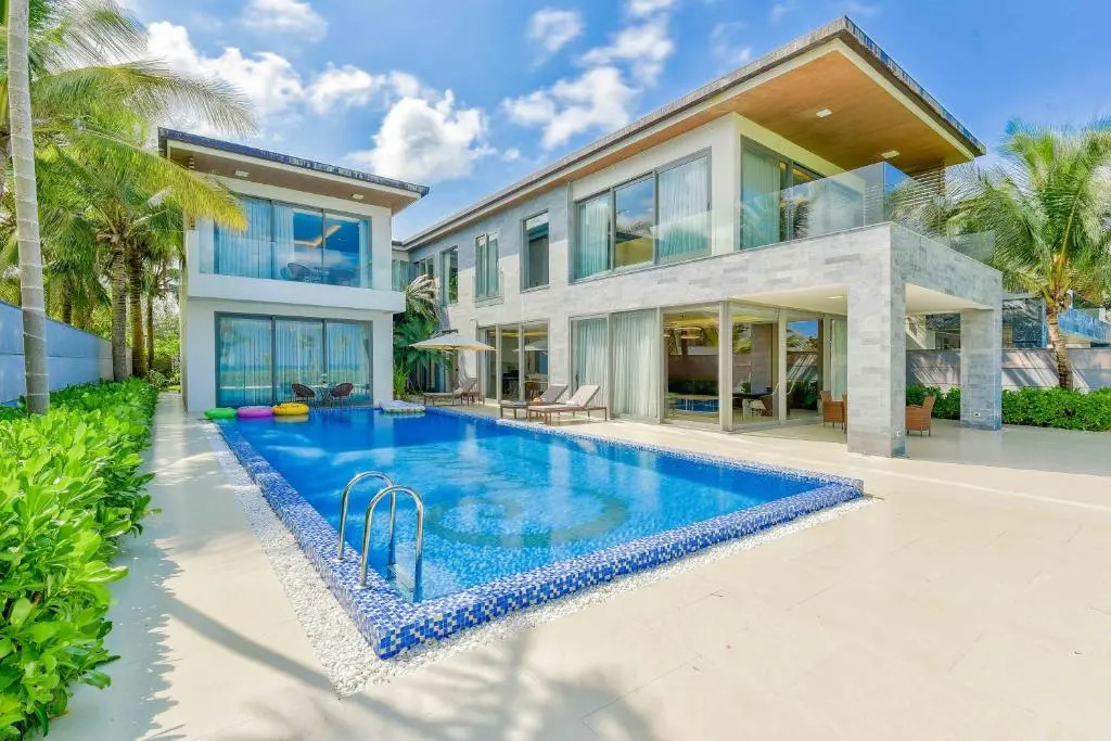 Luxury Pool Villa Close To The Private Beach