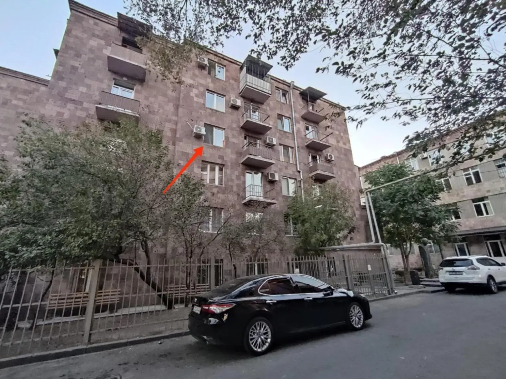 Renovated 1 bedroom with King size bed in Kentron
