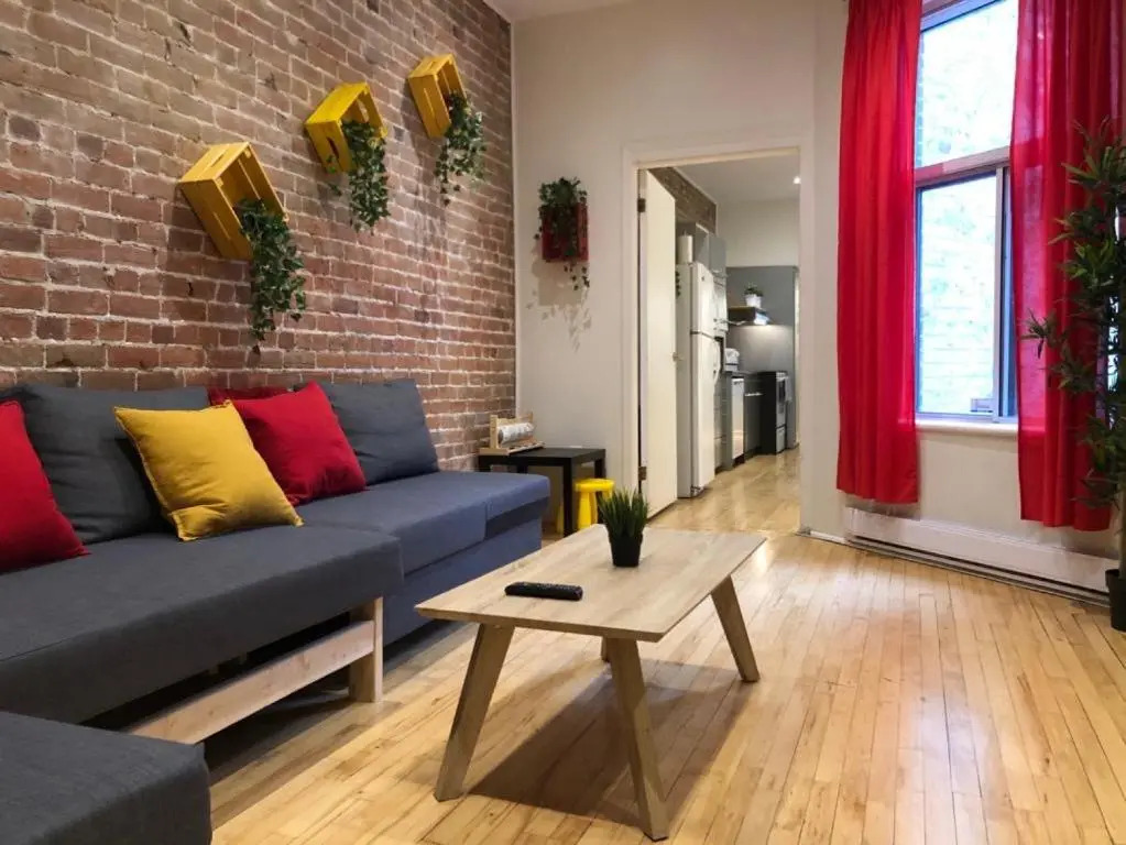 3-Bedroom Apartment on Montreal’s St-Denis Street