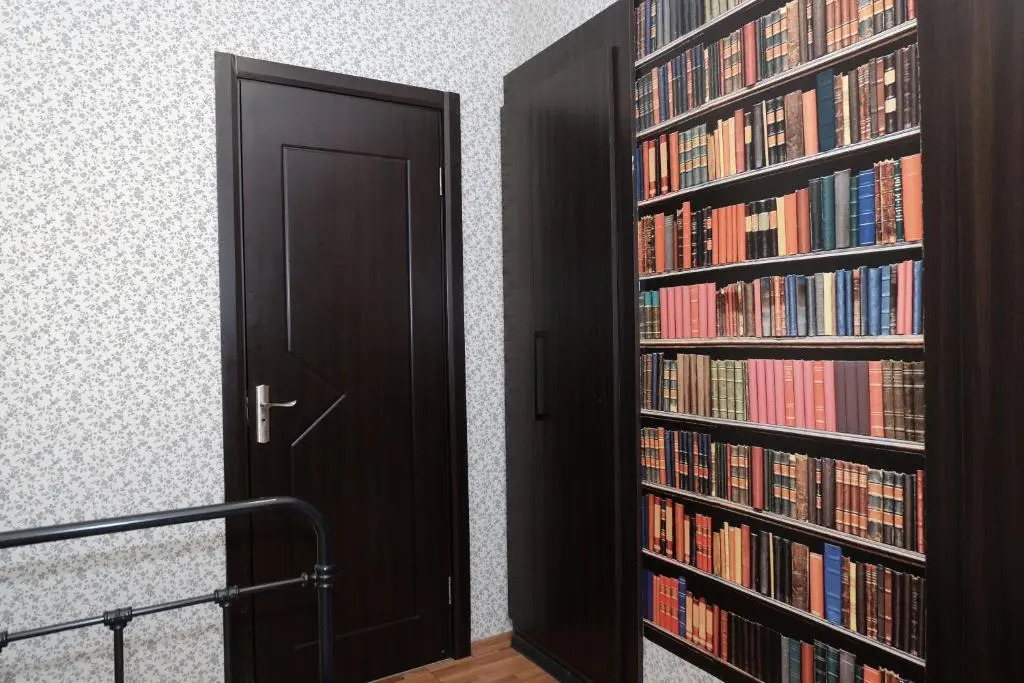 Studio In Old Tbilisi's 19Th Century House