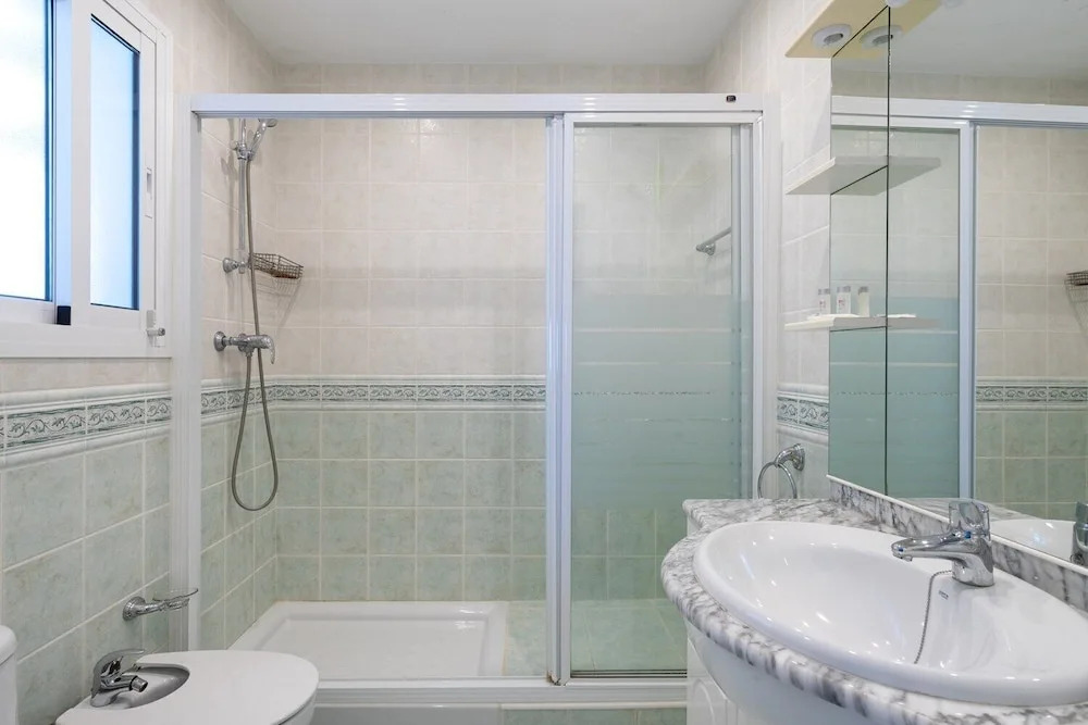 Fantastic Apart sea view and heated pool