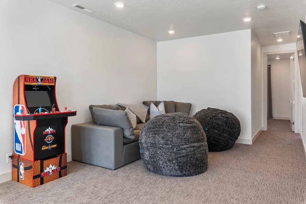 Mavericks Retreat townhouse