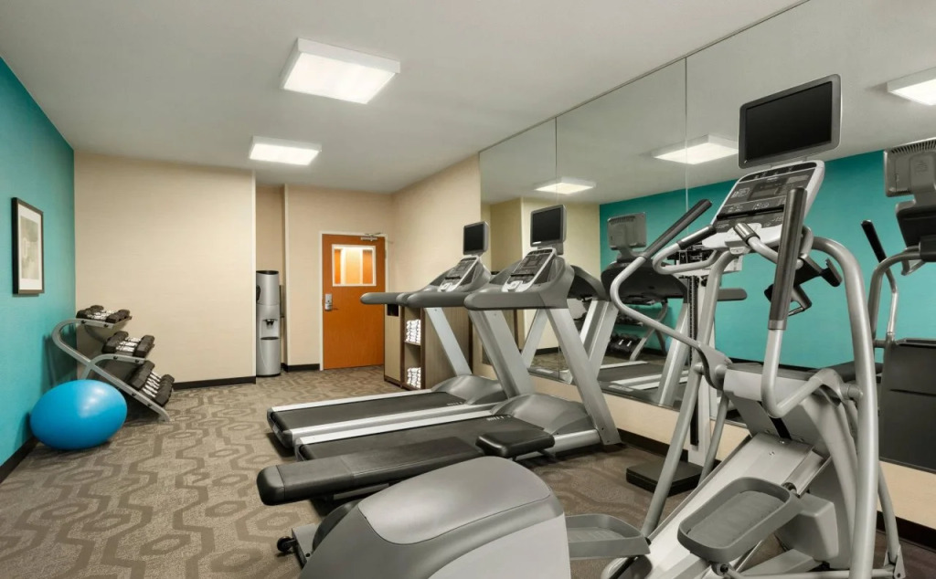 Comfort Inn & Suites Houston North - Spring