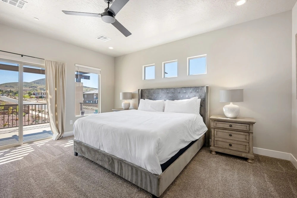 Zion's Paradise 6 Bedroom Townhouse