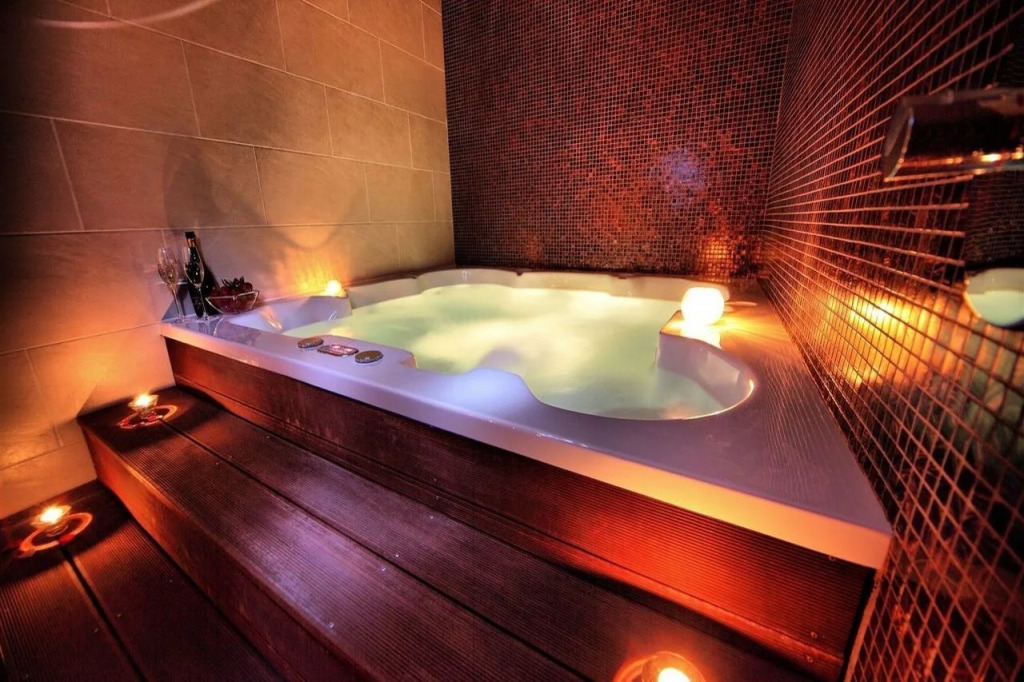 Roset Hotel & Residence
