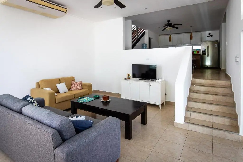 Casa Esmeralda - Family Friendly 3 Bedroom Home with Private Pool