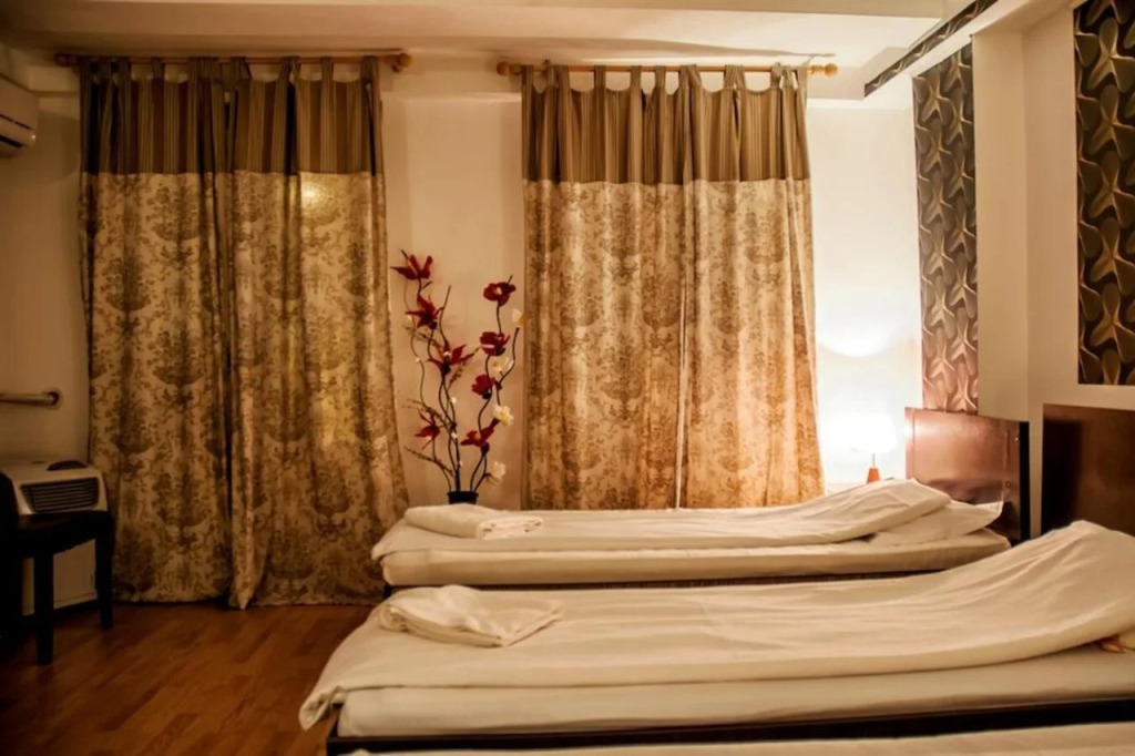 Stars Hotel