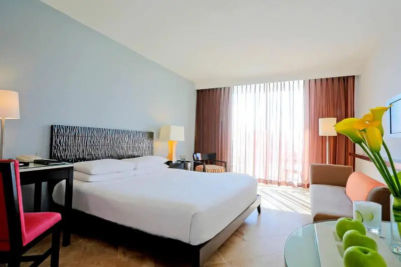 Двухместный номер Standard (двуспальная кровать) в Krystal Grand Cancun