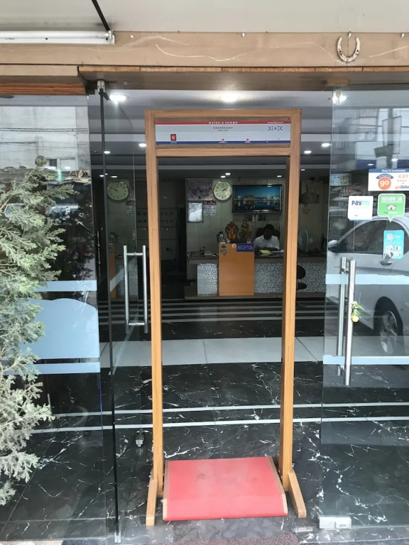 Hotel Delhi Continental