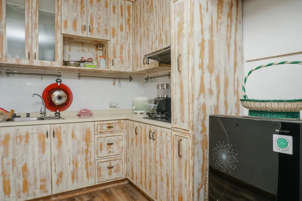 Spacious and Fully Furnished 2BR Cosmo Mansion Apartment