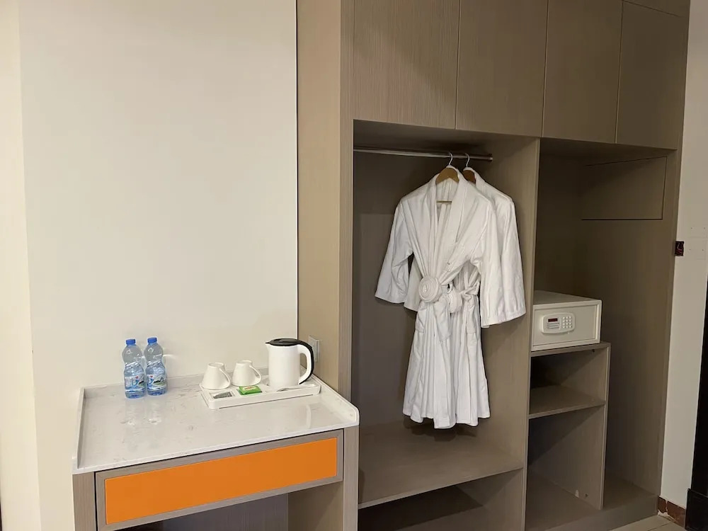 Season Inn Hotel
