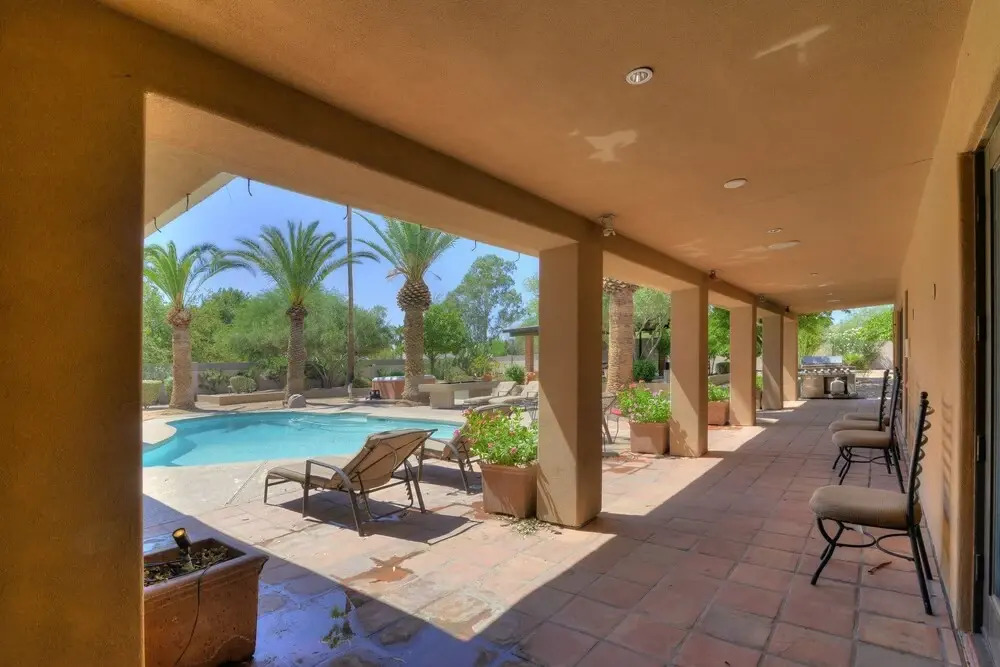 AZ Oasis! Heated Pool & Spa - Sport Court & Putting Greens Pool Table & Games!
