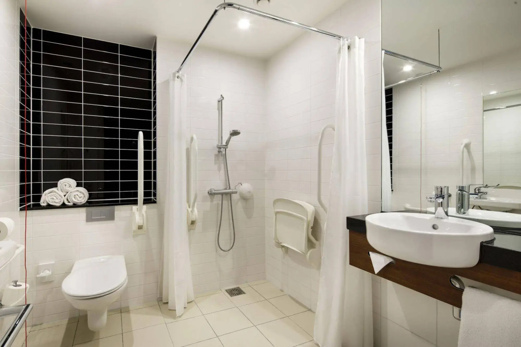 Holiday Inn Express Amsterdam Arena Towers by IHG
