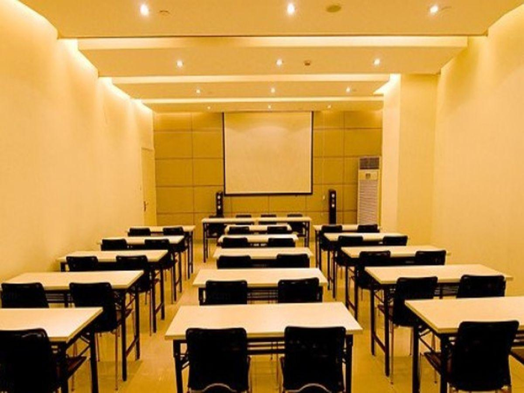 Jinjiang Inn Select Wuhan International Expo Center Maying Road Metro Station