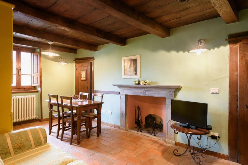 Il Borgo Dei Corsi - Charming Holiday Apartments in Tuscany