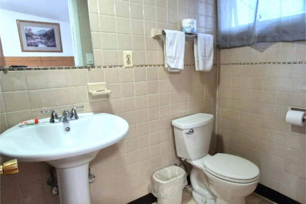 Economy Inn Cadillac MI by Hotel O