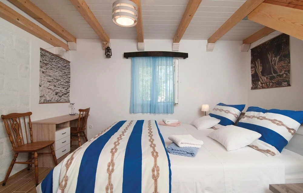 Gorgeous Home In Postira