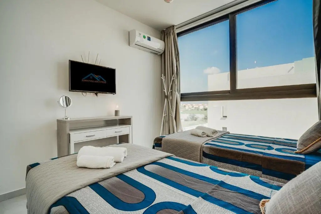 SunnyVillas 4BR New Villa Private Pool in Pernera