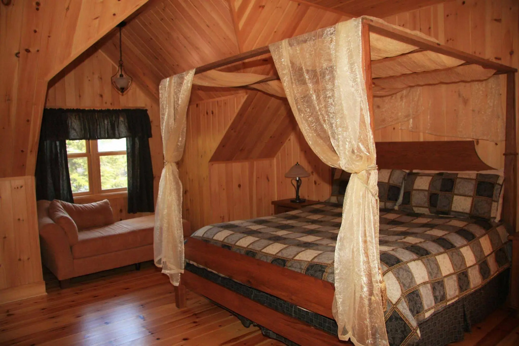 Fiddler Lake Resort