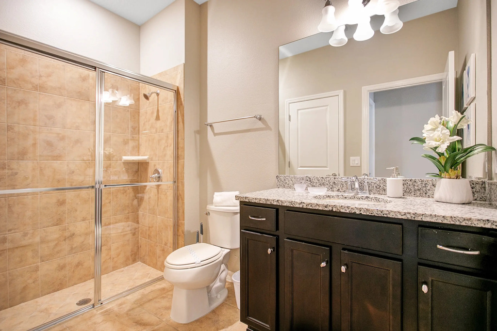 5552- Solterra Brand New - Amazing 5 Beds House, Davenport, US