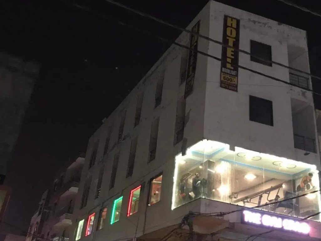 Hotel Moonlight