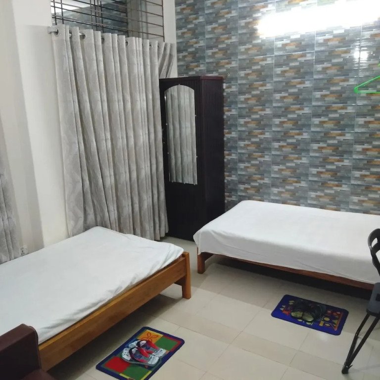 Hotel Charu