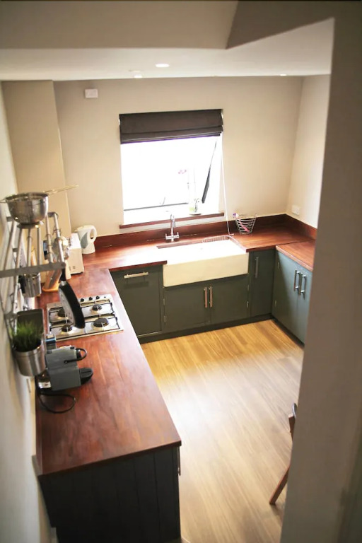 Modern and Stylish 2 Bedroom Flat in Notting Hill
