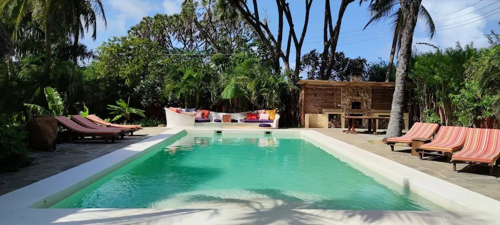Lions House Boutique Hotel