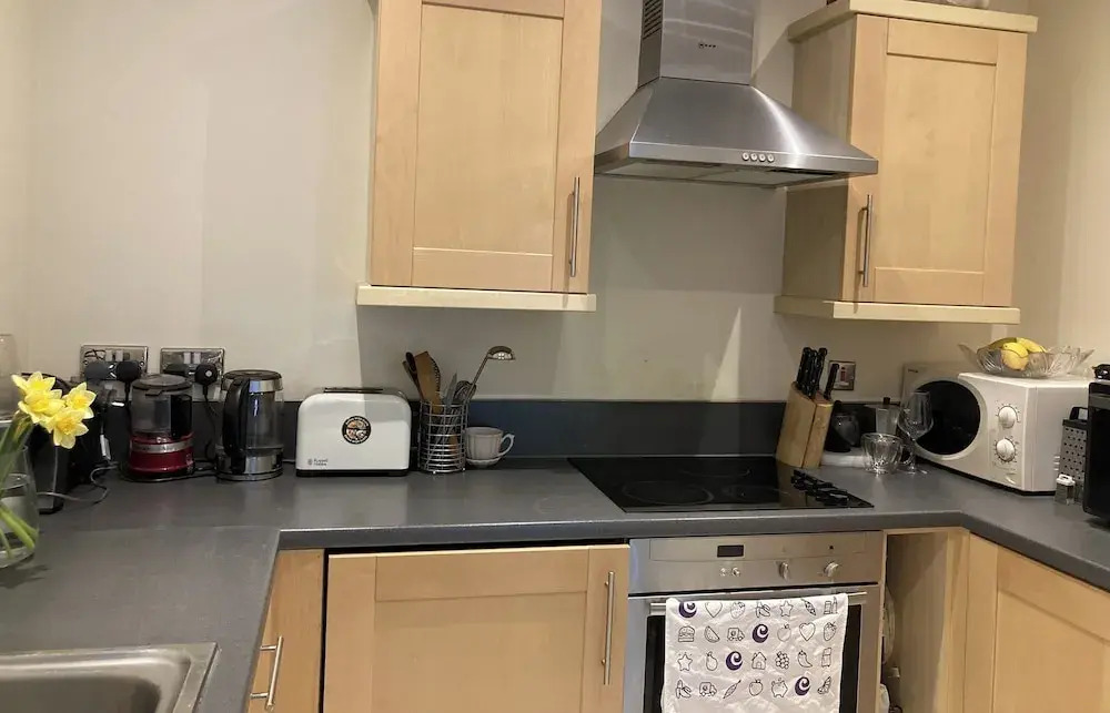 Bright London Retreat Near North Acton Tube