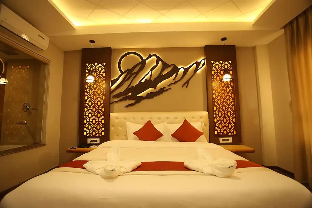 Kings Hotel Rajkuti