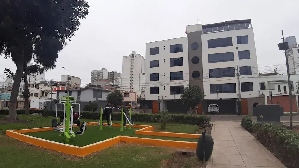 Sebris Cafic Art Gallery House