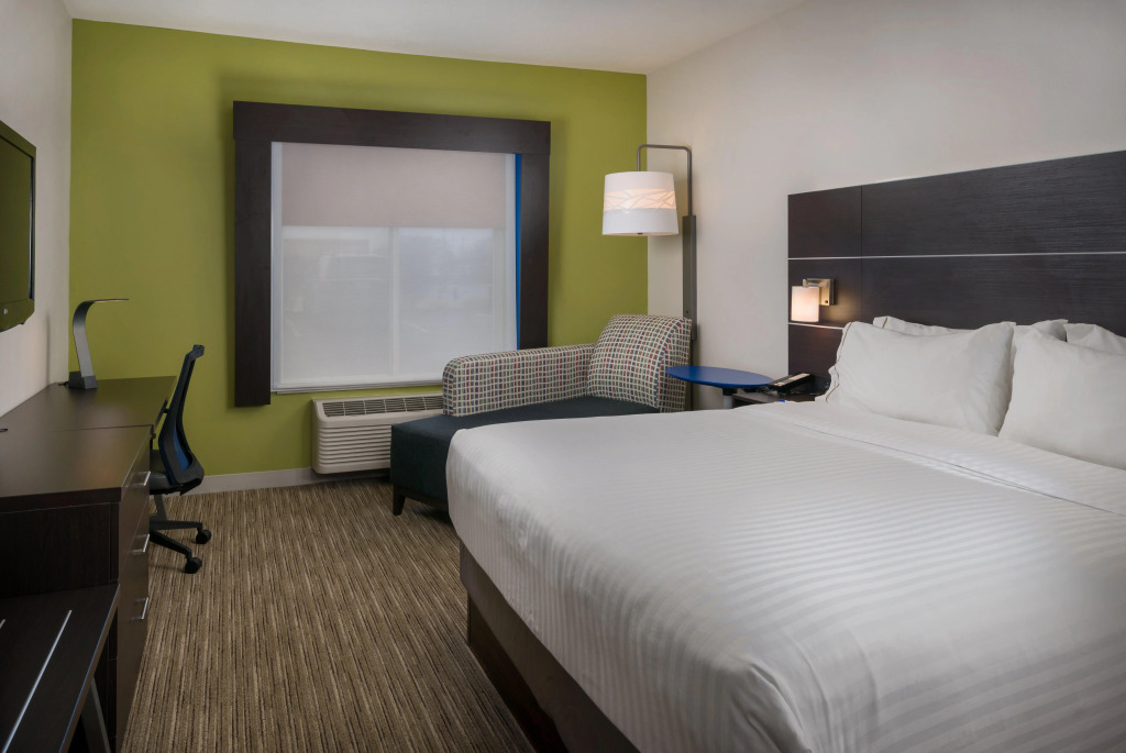 Holiday Inn Express Lawrence by IHG