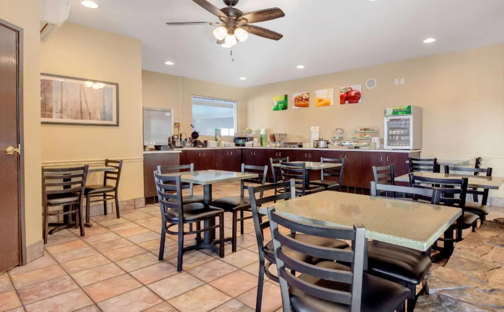 Quality Inn & Suites Lincoln North
