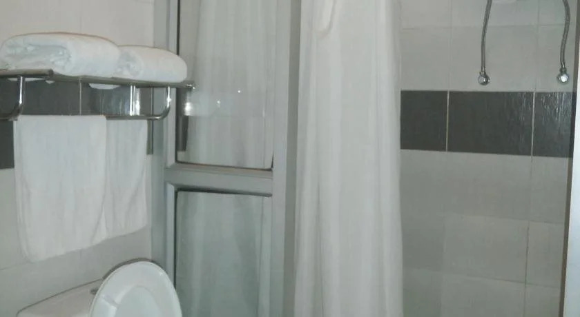 Hotel H1