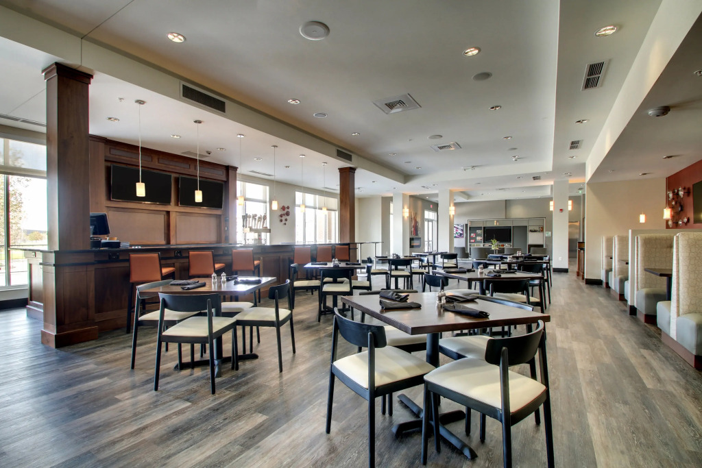 Holiday Inn & Suites Peoria At Grand Prairie by IHG