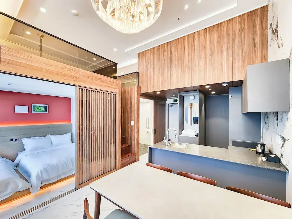 Paramion Hotel