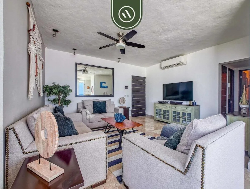 Corner 2 BR Condo - Spectacular Oceanview Sunsets