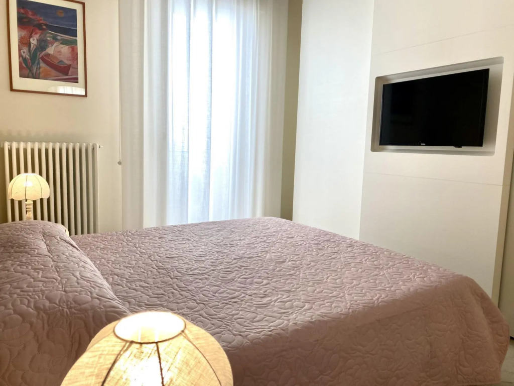 Central Apartment, near the station, ideal for family-La Casetta di Rosilde