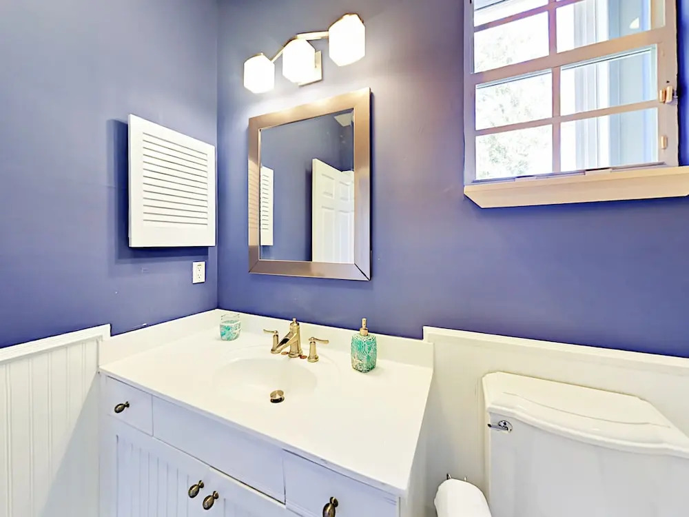 10 NE 7th Street Home 3 Bedrooms 2.5 Bathrooms Home