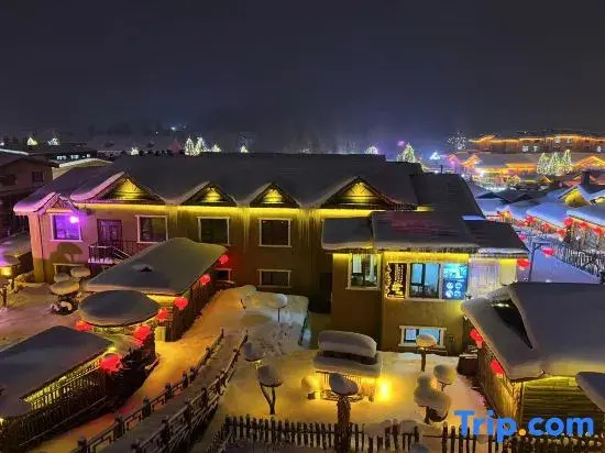 Li San Homestay (Snow Town Scenic Area)