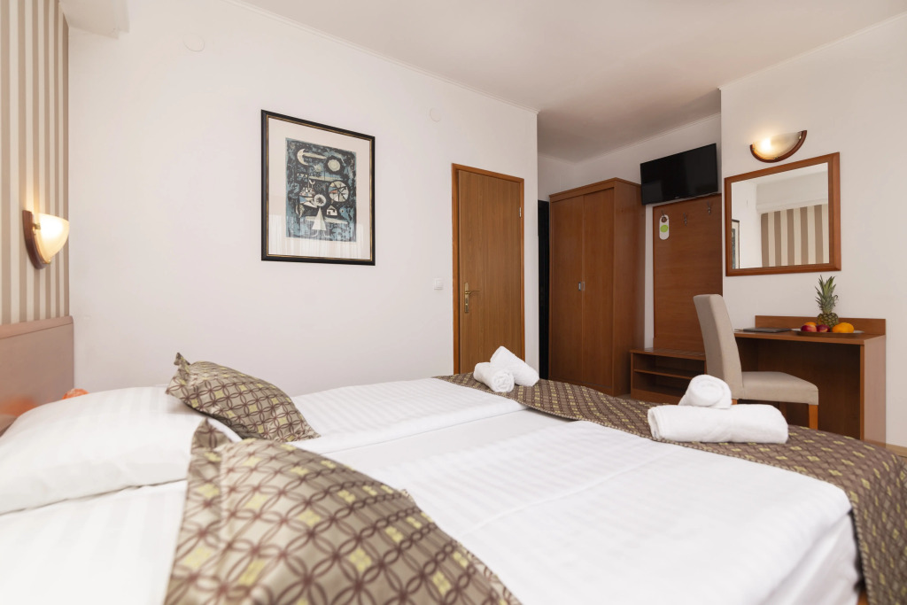Hotel Neboder