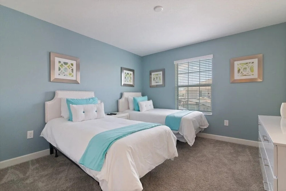 Beautiful 4Bd Pool TH, Storey Lake-4815DS