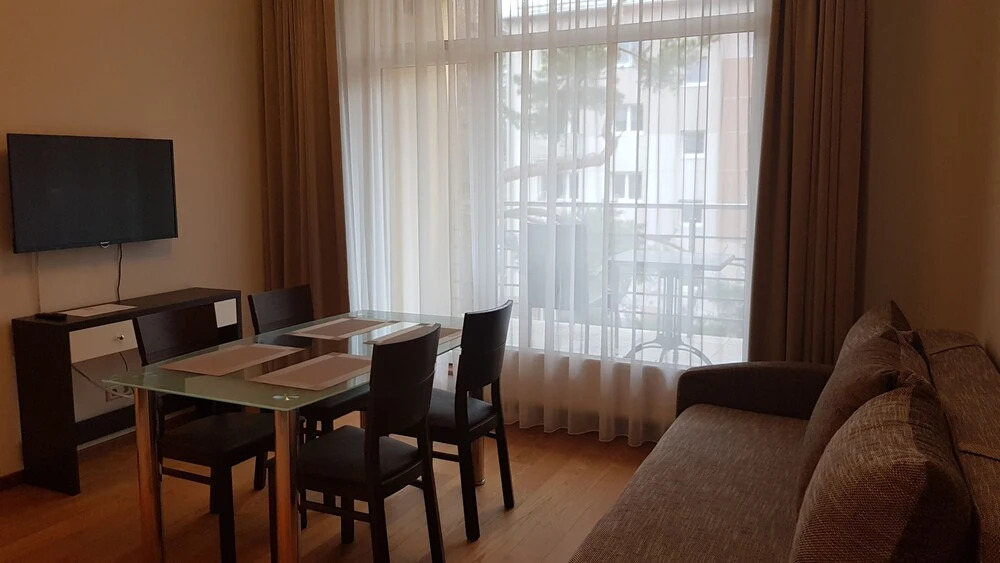 Black Pearl Apartments