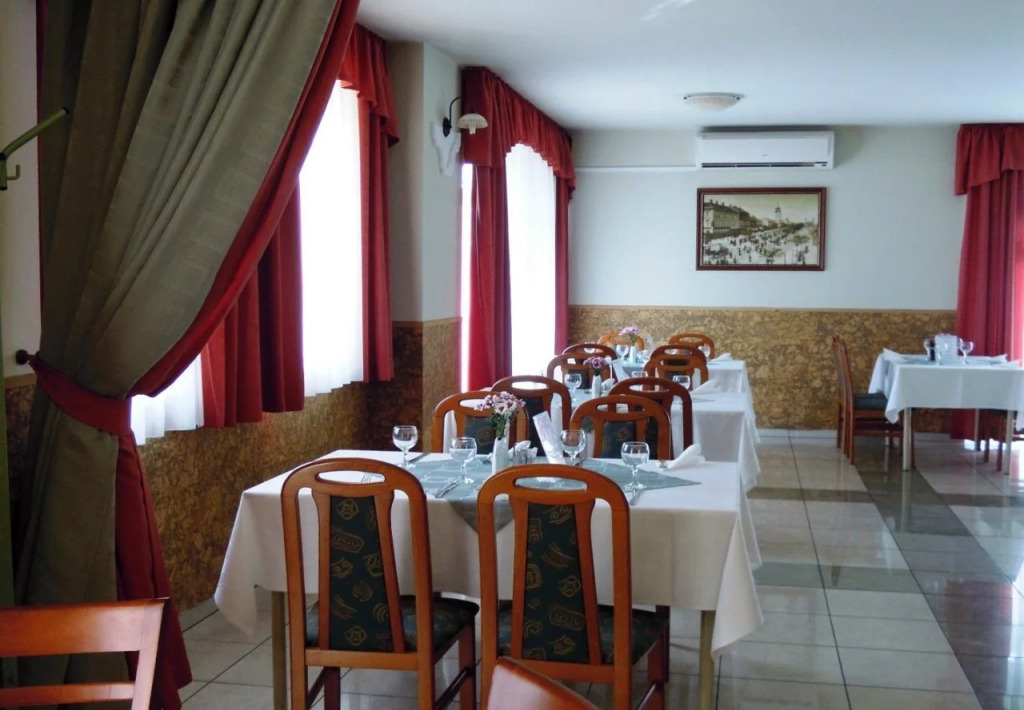 Platan Hotel