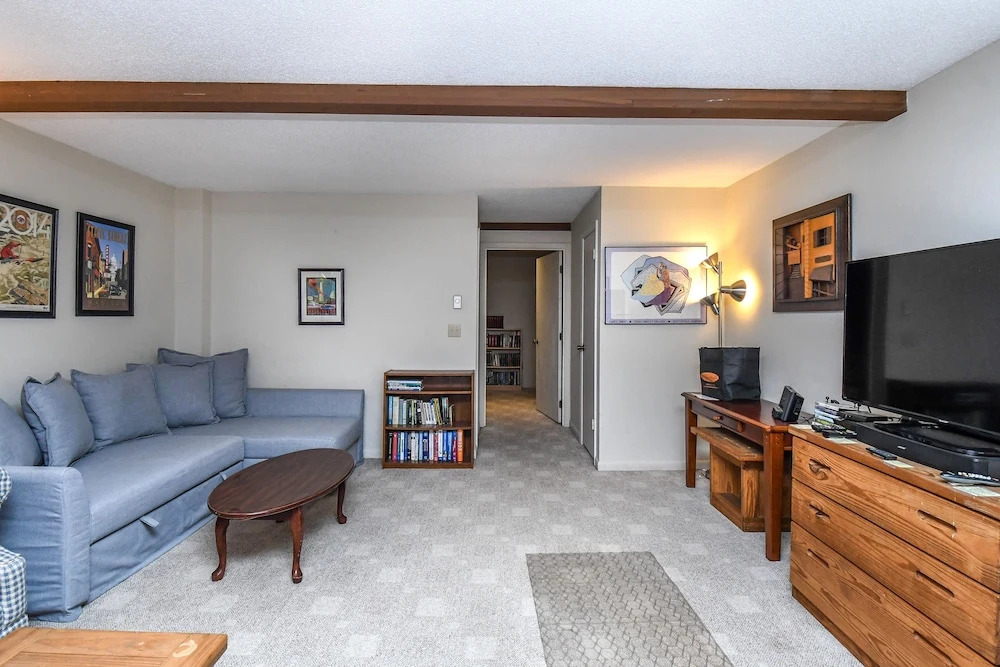 Villages of the Wisp Lakeview Court 2 Bedroom Townhome #13
