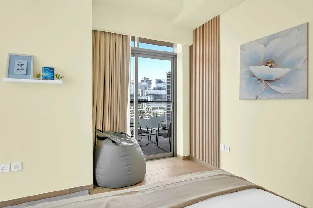 Spacious & Luxurious 2.5BD in Downtown