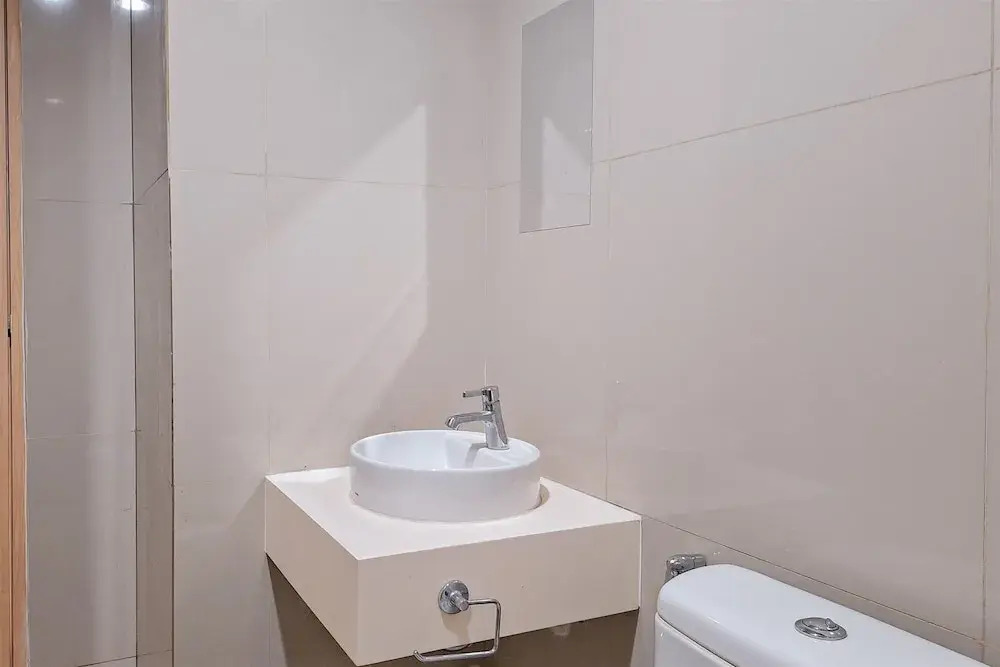 Modern Minimalist Look 1Br Apartment At Tree Park City Bsd