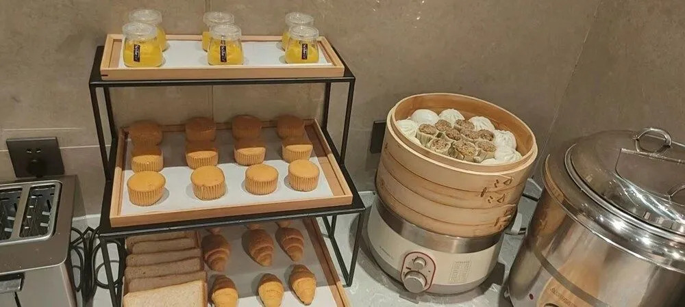 Yunfei Hotel